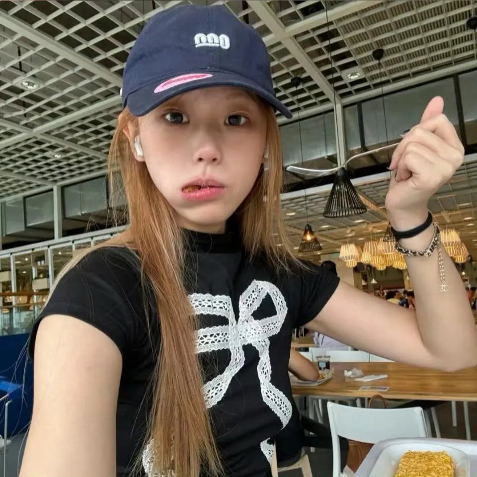 丑小鸭天鹅